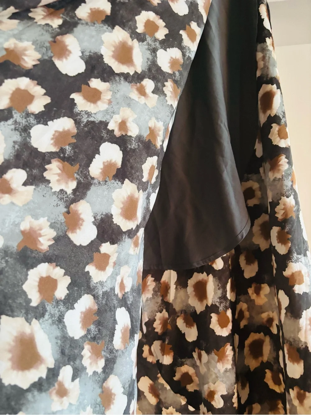 Nekane/NKN Wrap Skirt Medium - Picture 9 of 9
